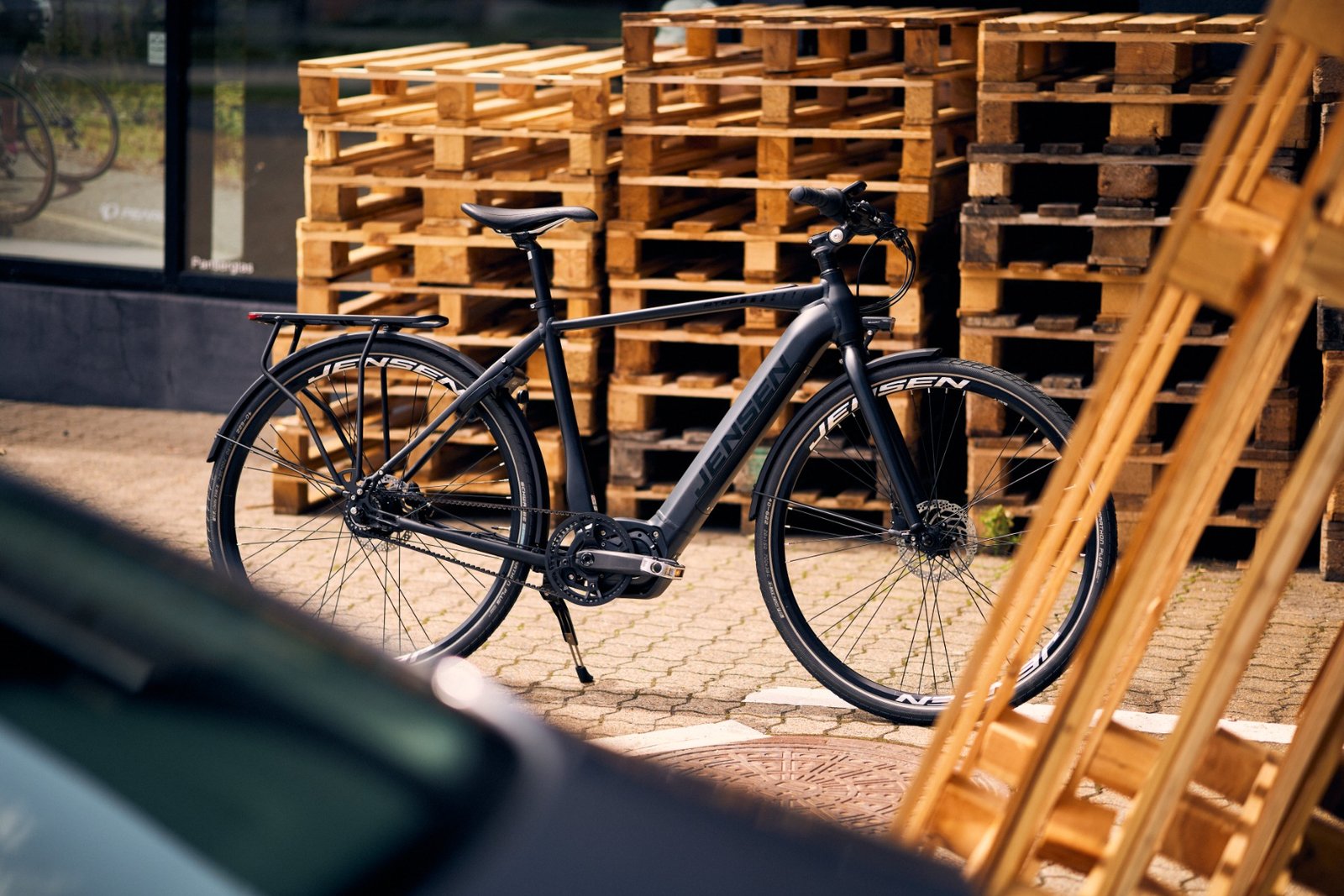 Jensen - EL - Cykel Herre M/remtræk Matsort - 57 cm