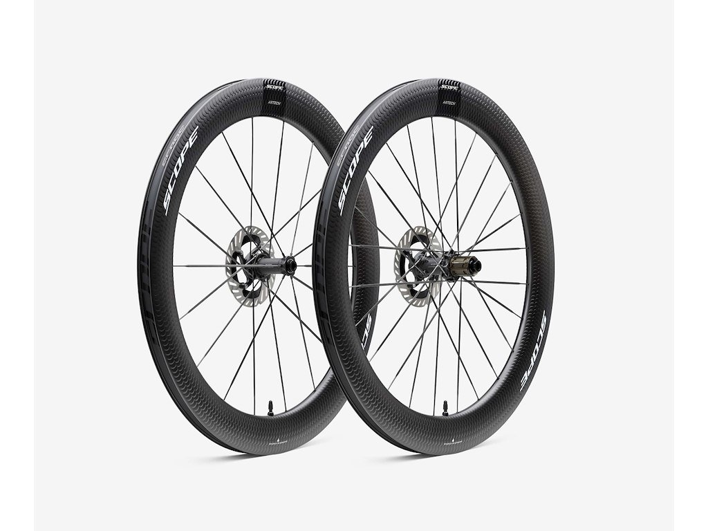 Scope Artech 6.A Disc hjulsæt Carbon 700c 65mm fælg og Sram XDR body - White decals - 2025