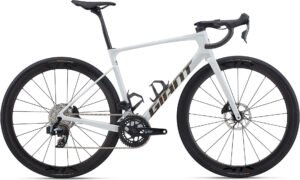 Giant Defy Advanced Pro 1 2026 - Wit Giant Defy Advanced Pro 1 2026 - Wit