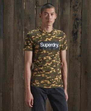 Superdry Core T-shirt med logo og camouflageprint