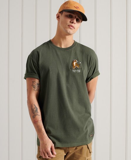 Superdry Military T-shirt med grafisk print og firkantet snit