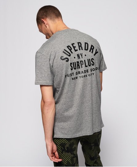 Superdry Surplus Goods T-shirt i et firkantet snit med grafik