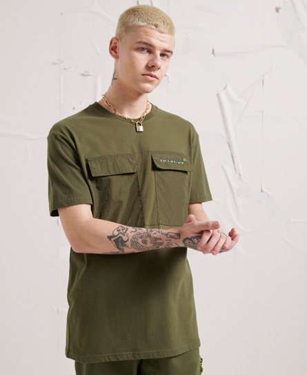 Superdry Tech Code T-shirt med lomme i nylon
