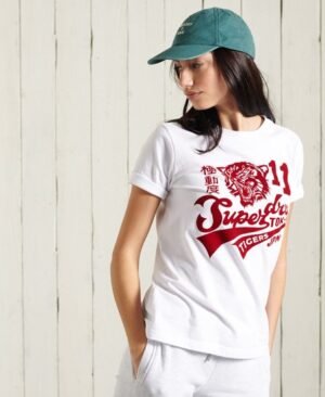 Superdry Varsity T-shirt med velour Superdry Varsity T-shirt med velour